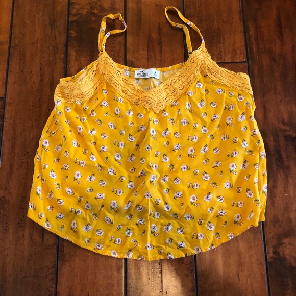 Hollister Tops - HOLLISTER FLORAL YELLOW TANK TOP